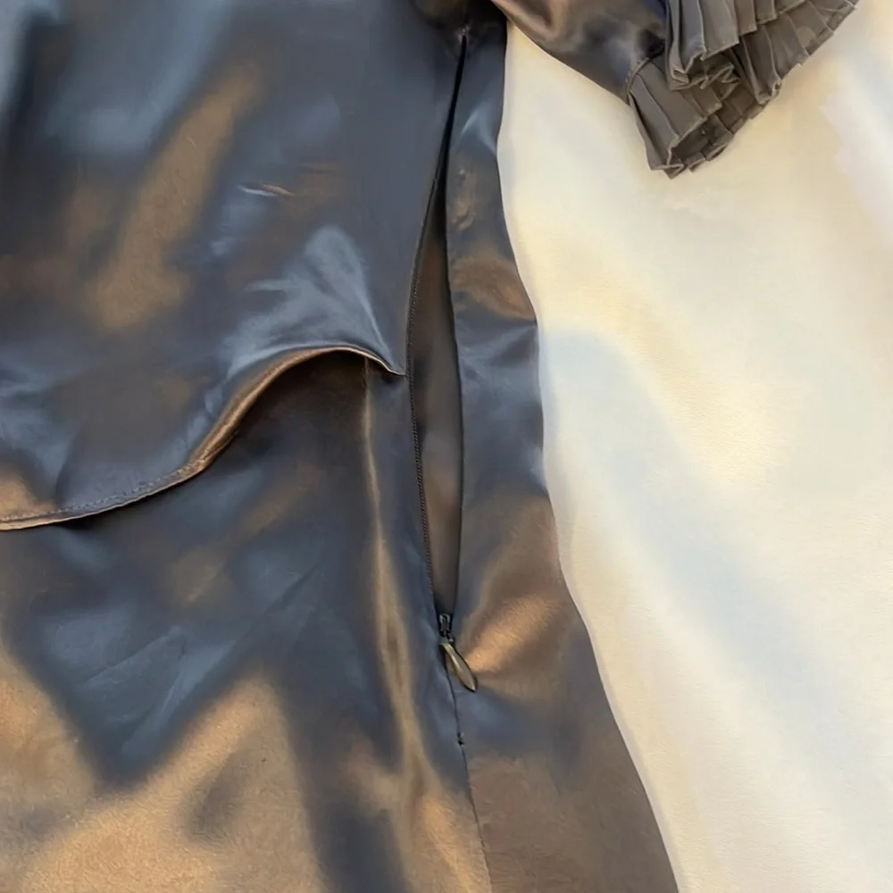 BCBGMaxAzria Elegant Silk Blouse in Pewter Gray - Picture 9 of 11